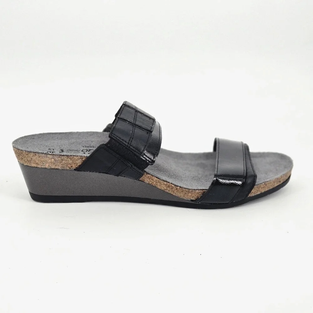 Naot Royalty Black Patent Leather Wedge Slide Sandals Comfort Gorpcore NWOT 9 40